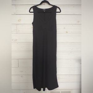 Ios long sleeveless black dress